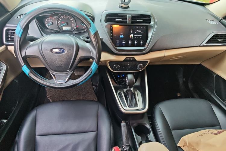 Used Ford Escort 2017 1.5L Automatic Comfort Model Center Console
