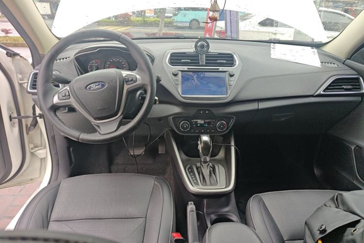 Used Ford Escort 2017 Happiness Edition 1.5L Automatic Fashion Version Center Console
