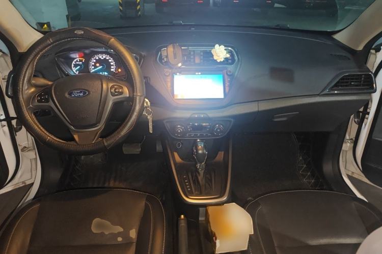 Used Ford Escort 2017 Happiness Edition 1.5L Automatic Fashion Version Center Console
