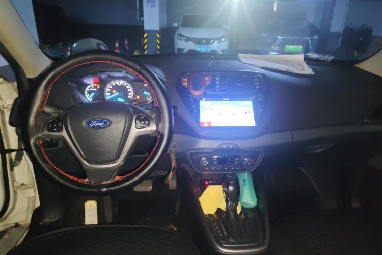 Used Ford Escort 2017 Happiness Edition 1.5L Automatic Fashion Version Center Console