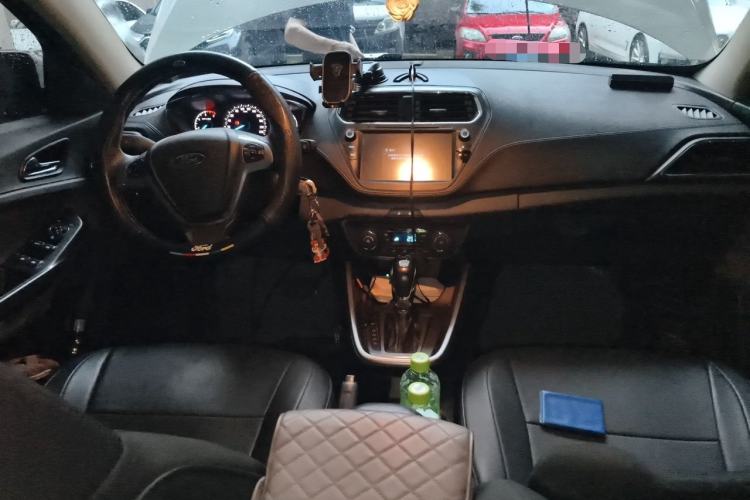 Used Ford Escort 2017 Happiness Edition 1.5L Automatic Fashion Version Center Console