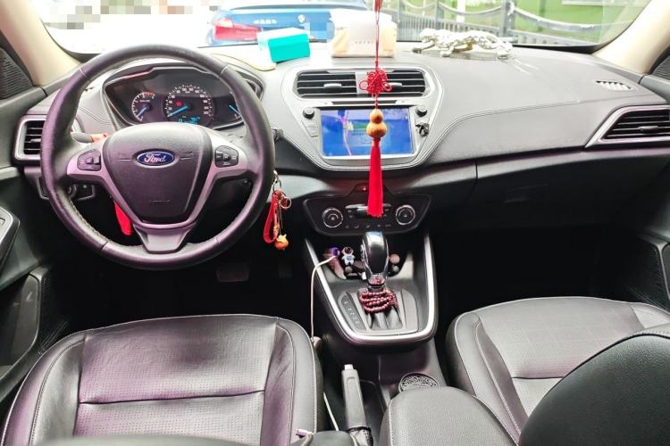 Used Ford Escort 2017 Happiness Edition 1.5L Automatic Fashion Version Center Console