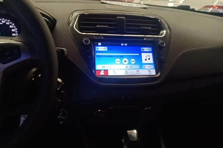 Used Ford Escort 2017 Happiness Edition 1.5L Automatic Fashion Version Center Console