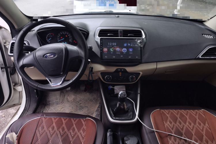 Used Ford Escort 2017 1.5L Manual Comfort Model Center Console