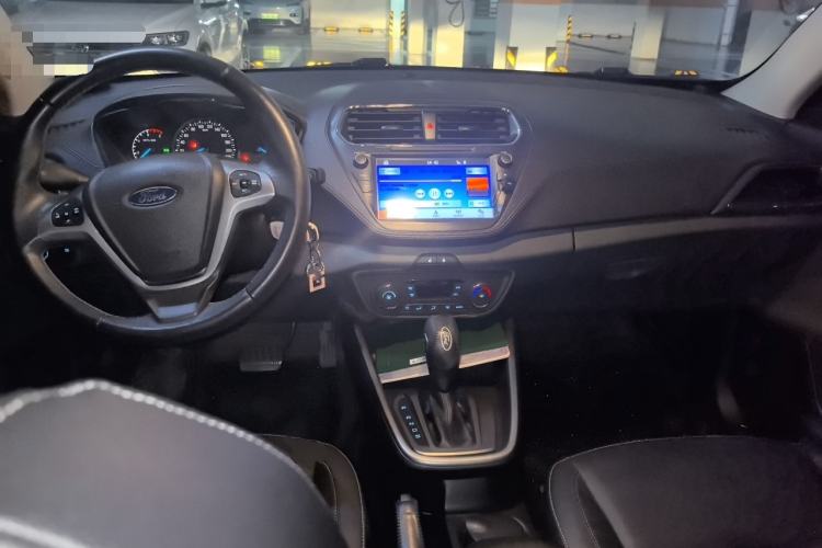 Used Ford Escort 2017 Happiness Edition 1.5L Automatic Fashion Version Center Console