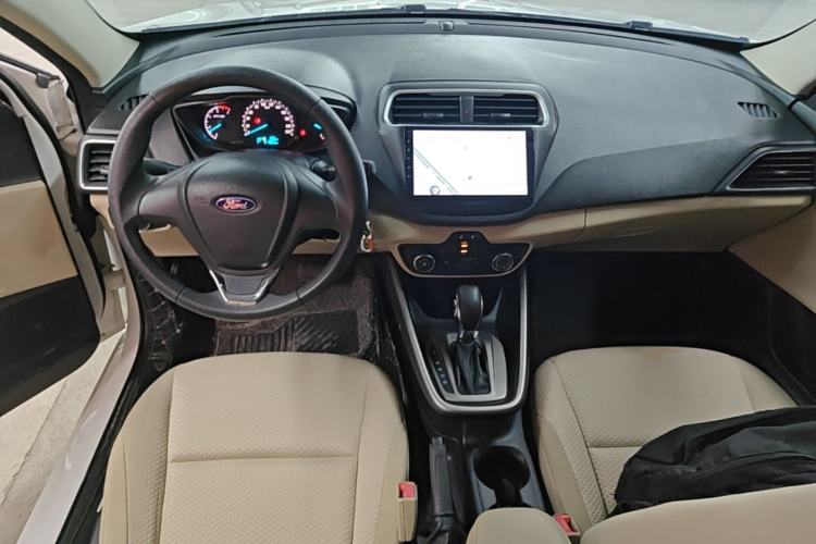 Used Ford Escort 2017 Revised Version 1.5L Automatic Comfort Edition Center Console