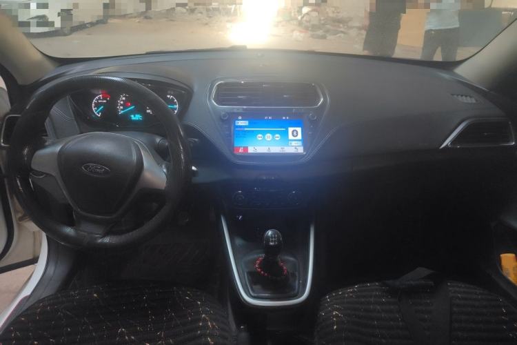 Used Ford Escort 2017 Happy Edition 1.5L Manual Fashion Model Center Console