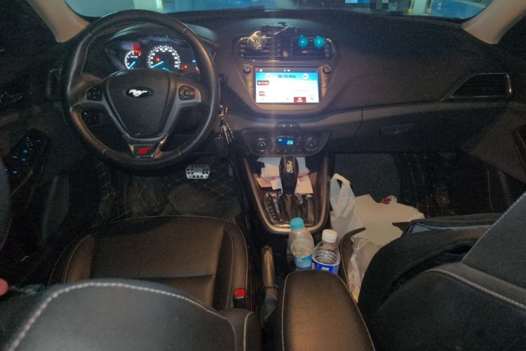 Used Ford Escort 2017 Happiness Edition 1.5L Automatic Fashion Version Center Console