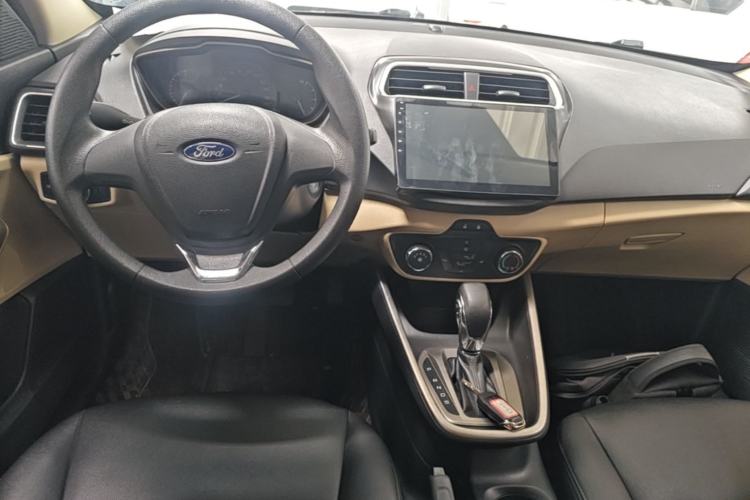 Used Ford Escort 2017 Revised Version 1.5L Automatic Comfort Edition Center Console