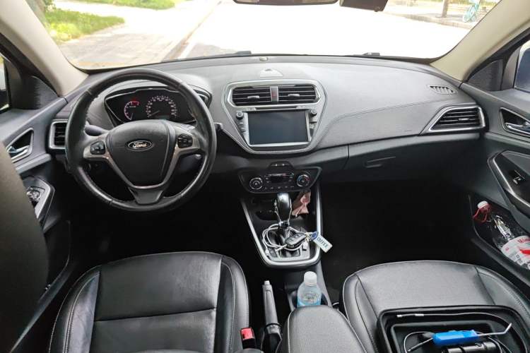 Used Ford Escort 2017 Happiness Edition 1.5L Automatic Fashion Version Center Console