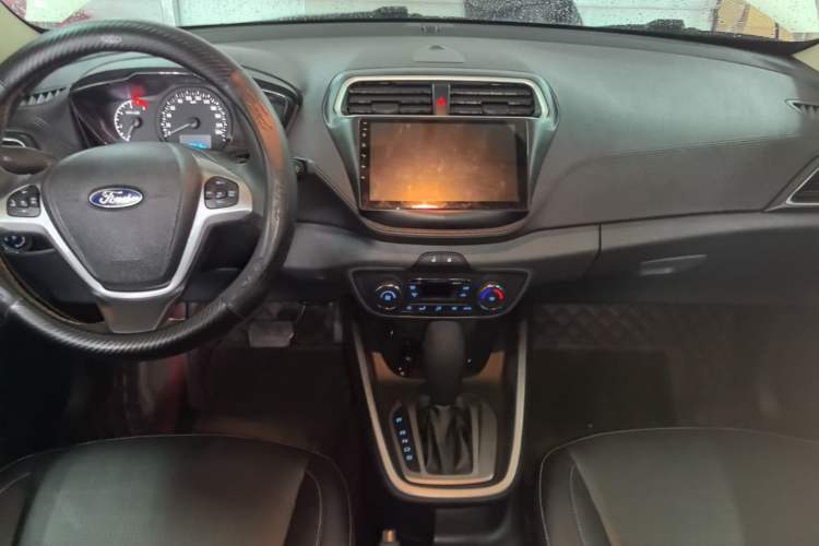 Used Ford Escort 2017 Happiness Edition 1.5L Automatic Fashion Version Center Console