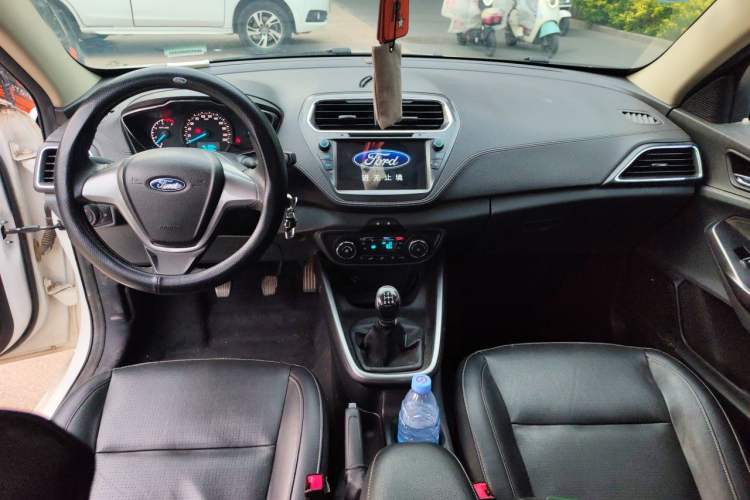 Used Ford Escort 2017 Happy Edition 1.5L Manual Fashion Model Center Console