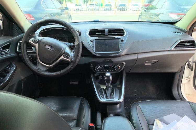 Used Ford Escort 2017 Happiness Edition 1.5L Automatic Fashion Version Center Console