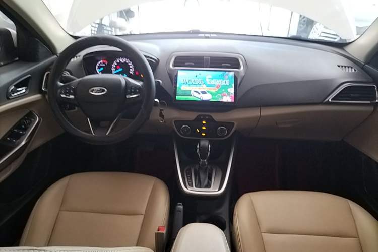 Used Ford Escort 2017 Revised Version 1.5L Automatic Comfort Edition Center Console