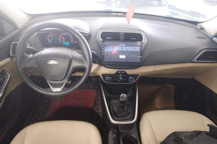 Used Ford Escort 2017 Revised Version 1.5L Manual Comfort Edition Center Console