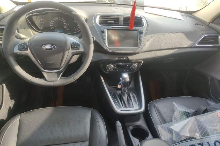 Used Ford Escort 2017 Happiness Edition 1.5L Automatic Fashion Version Center Console