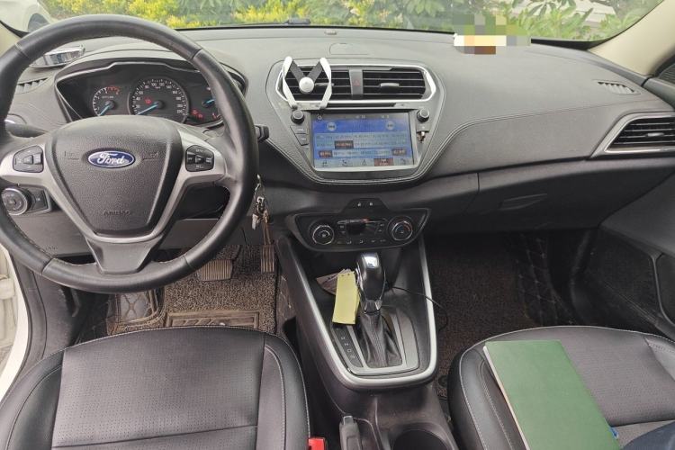 Used Ford Escort 2017 Happiness Edition 1.5L Automatic Fashion Version Center Console