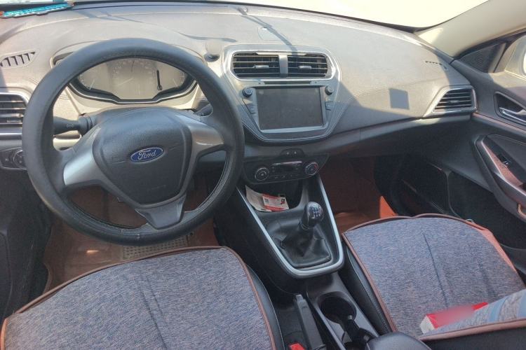 Used Ford Escort 2017 Happy Edition 1.5L Manual Fashion Model Center Console
