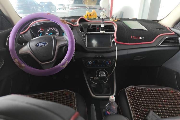 Used Ford Escort 2017 Happy Edition 1.5L Manual Fashion Model Center Console