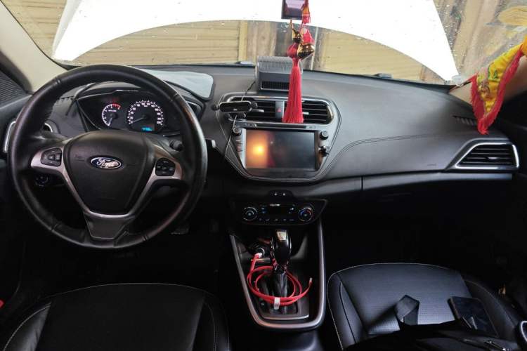 Used Ford Escort 2017 Happiness Edition 1.5L Automatic Fashion Version Center Console