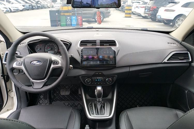 Used Ford Escort 2017 Happiness Edition 1.5L Automatic Fashion Version Center Console