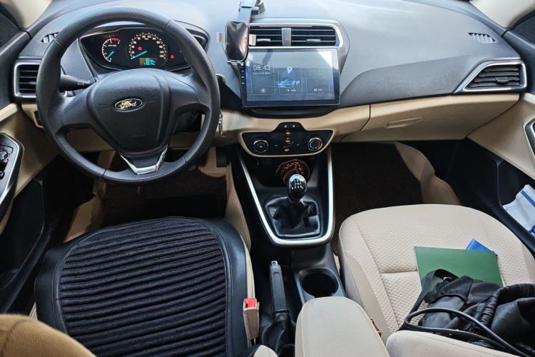 Used Ford Escort 2017 1.5L Manual Comfort Model Center Console