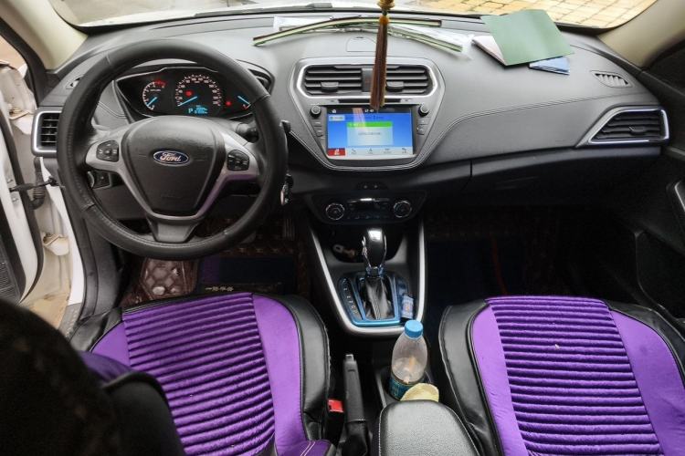 Used Ford Escort 2017 Happiness Edition 1.5L Automatic Fashion Version Center Console