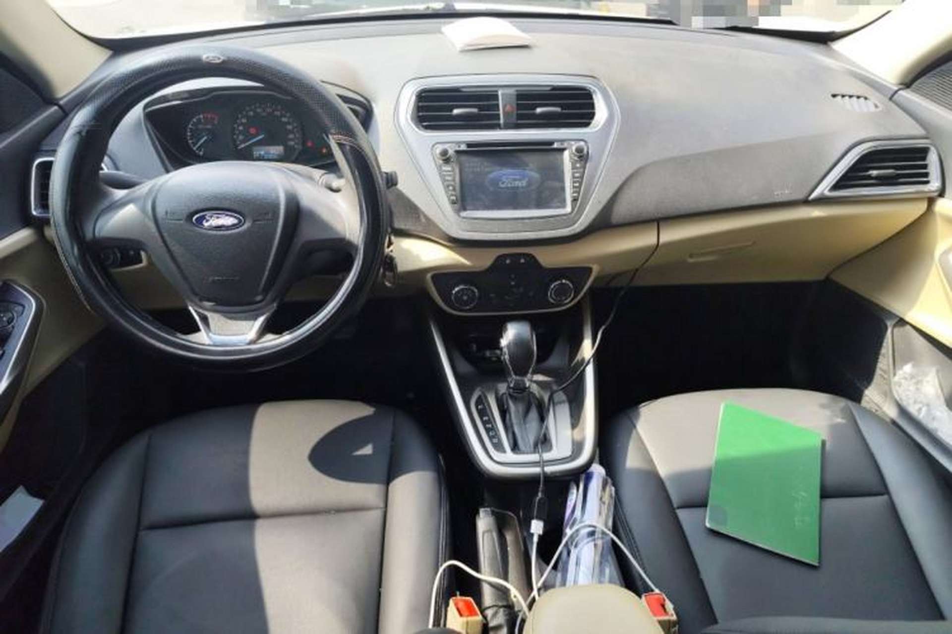 Used Ford Escort 2017 1.5L Automatic Comfort Model Center Console