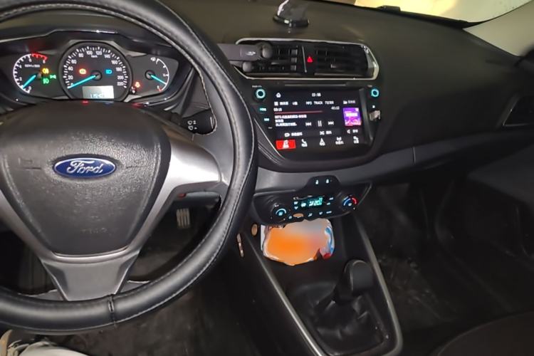 Used Ford Escort 2017 Happy Edition 1.5L Manual Fashion Model Center Console