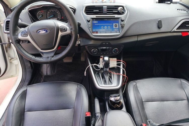 Used Ford Escort 2017 Happiness Edition 1.5L Automatic Fashion Version Center Console
