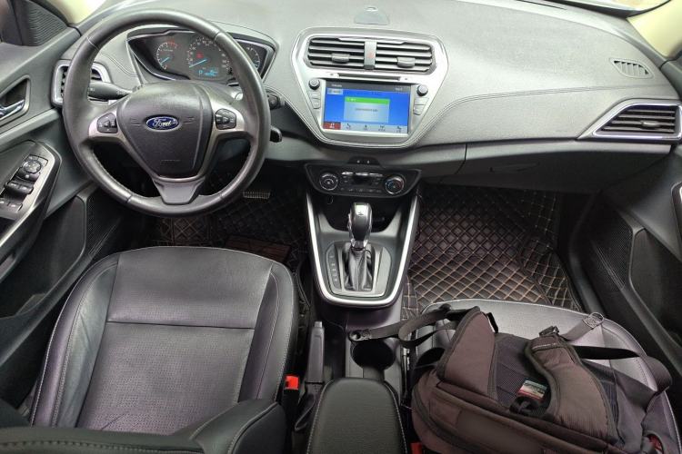 Used Ford Escort 2017 Happiness Edition 1.5L Automatic Fashion Version Center Console