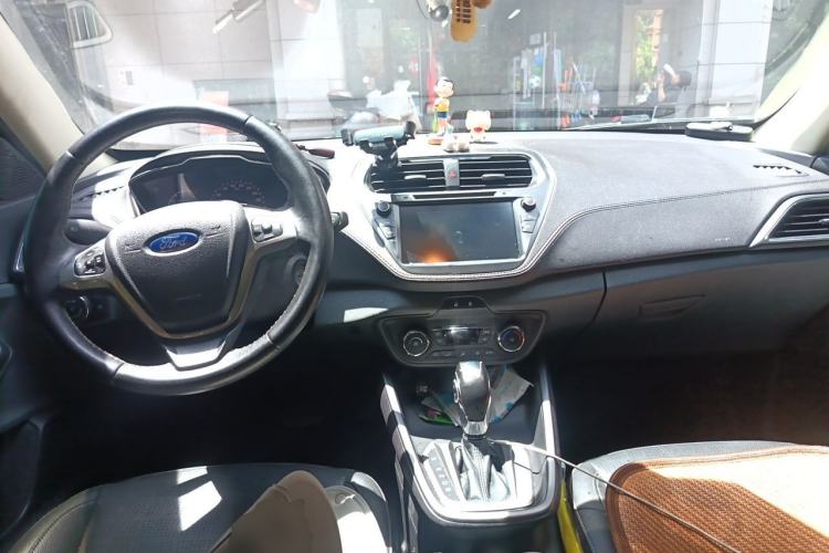 Used Ford Escort 2017 Happiness Edition 1.5L Automatic Fashion Version Center Console