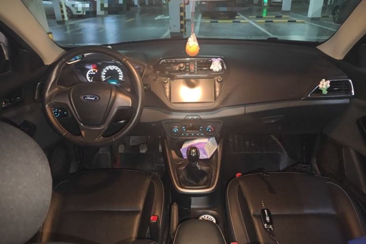 Used Ford Escort 2017 Happy Edition 1.5L Manual Fashion Model Center Console