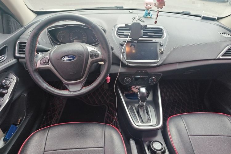 Used Ford Escort 2017 Happiness Edition 1.5L Automatic Fashion Version Center Console