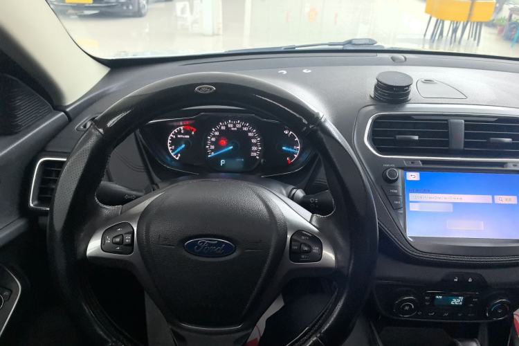 Used Ford Escort 2017 Happiness Edition 1.5L Automatic Fashion Version Center Console