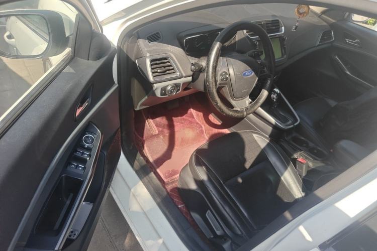 Used Ford Escort 2017 Happiness Edition 1.5L Automatic Fashion Version Driver Seat