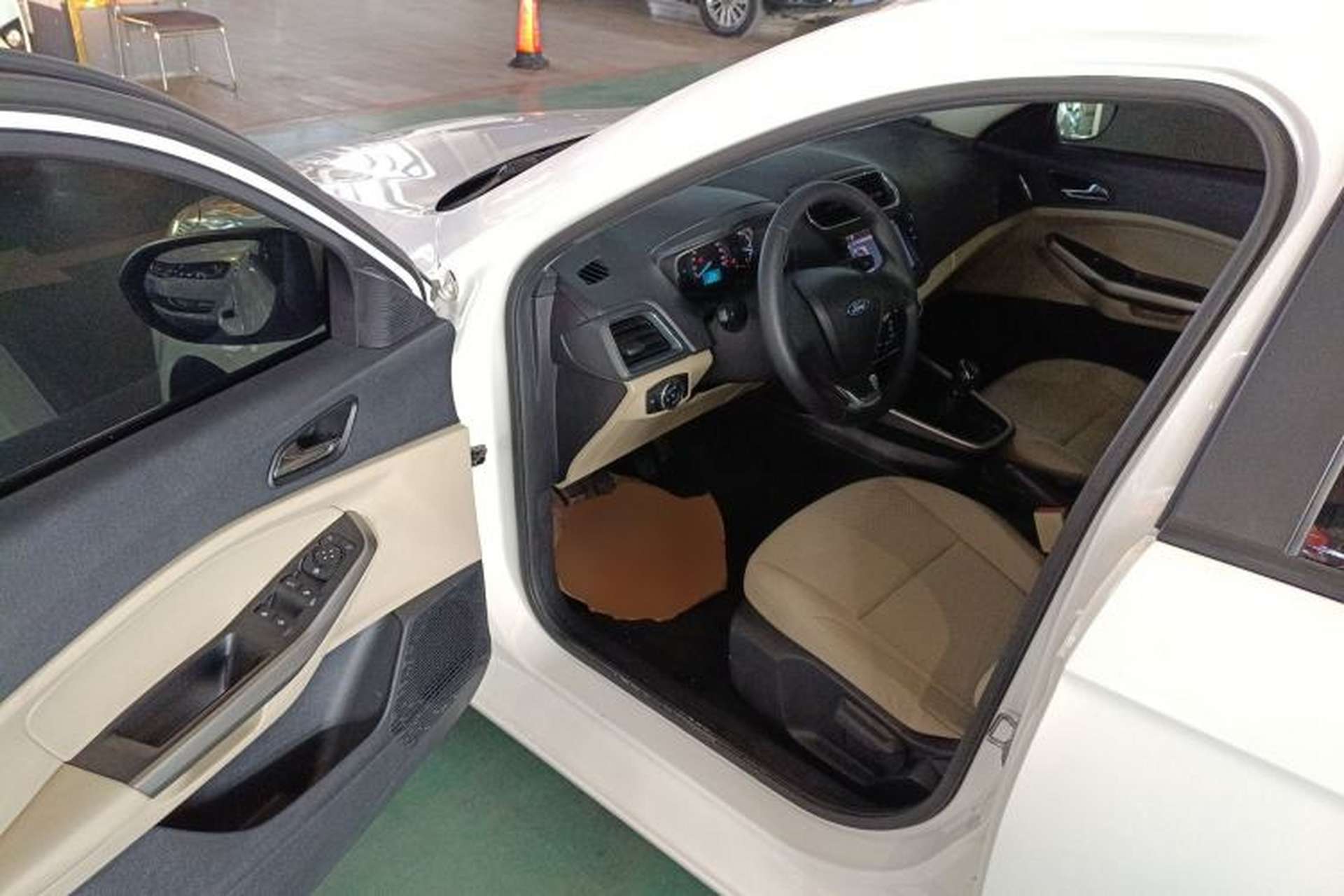 Used Ford Escort 2017 Revised Version 1.5L Manual Comfort Edition Driver Seat