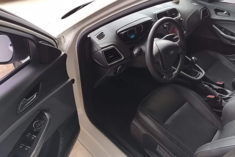 Used Ford Escort 2017 Happy Edition 1.5L Manual Fashion Model Driver Seat