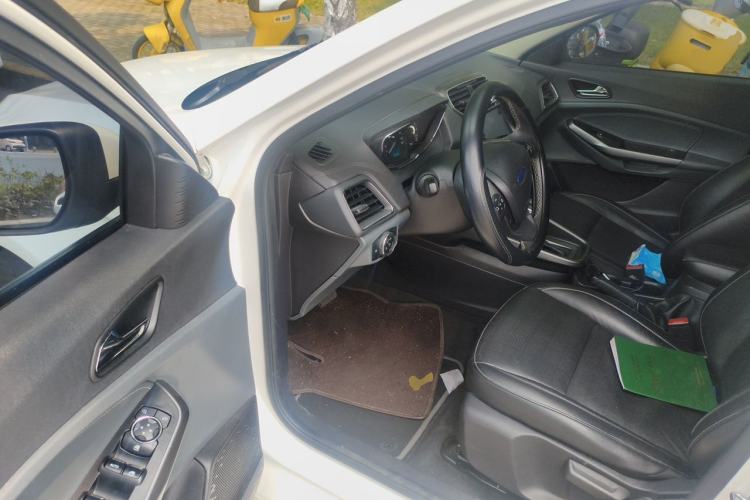 Used Ford Escort 2017 Happiness Edition 1.5L Automatic Fashion Version Driver Seat