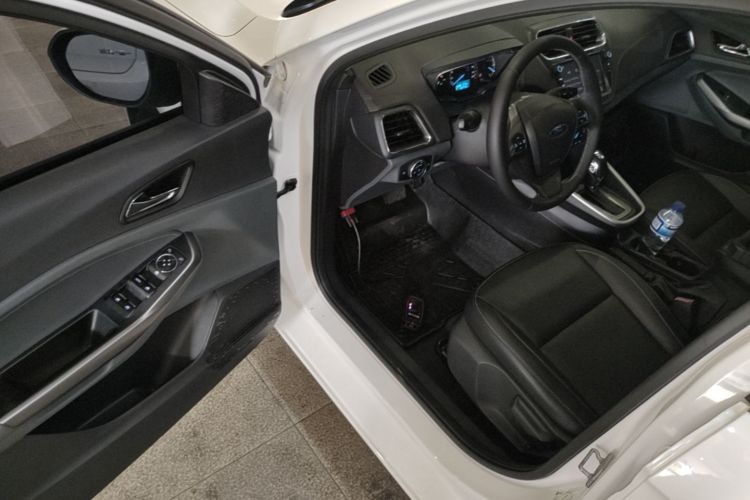 Used Ford Escort 2017 Happiness Edition 1.5L Automatic Fashion Version Driver Seat