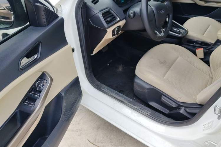 Used Ford Escort 2017 1.5L Automatic Comfort Model Driver Seat