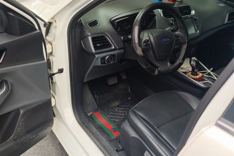 Used Ford Escort 2017 Happiness Edition 1.5L Automatic Fashion Version Driver Seat