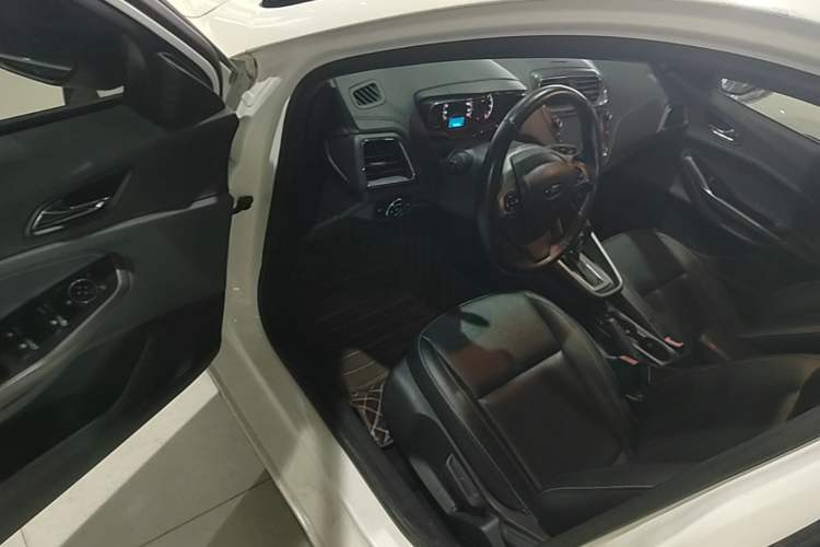 Used Ford Escort 2017 Happiness Edition 1.5L Automatic Fashion Version Driver Seat