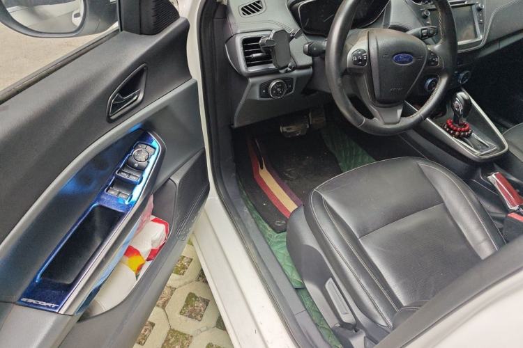 Used Ford Escort 2017 Happiness Edition 1.5L Automatic Fashion Version Driver Seat