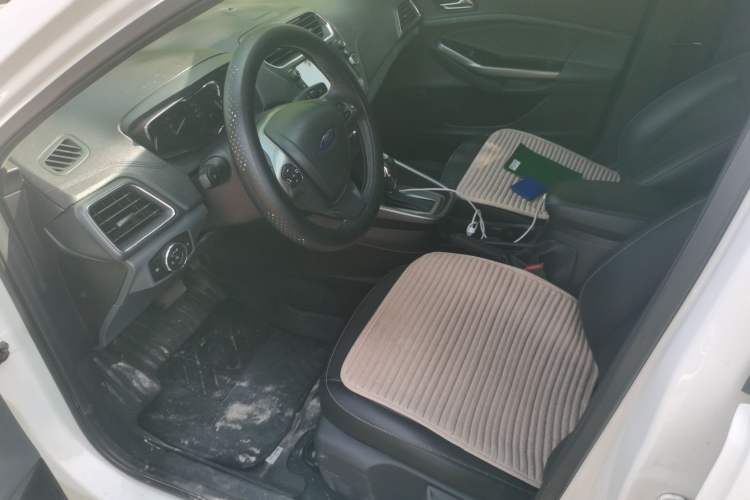 Used Ford Escort 2017 Happiness Edition 1.5L Automatic Fashion Version Driver Seat