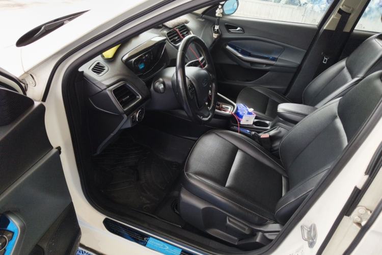 Used Ford Escort 2017 Happiness Edition 1.5L Automatic Fashion Version Driver Seat