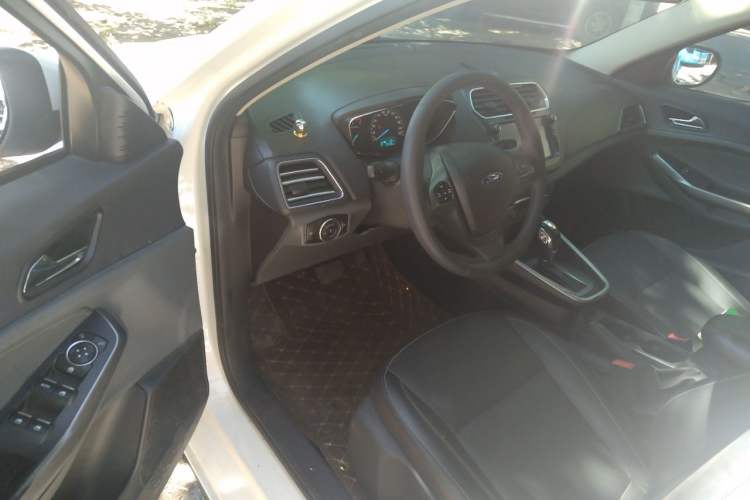 Used Ford Escort 2017 Happiness Edition 1.5L Automatic Fashion Version Driver Seat
