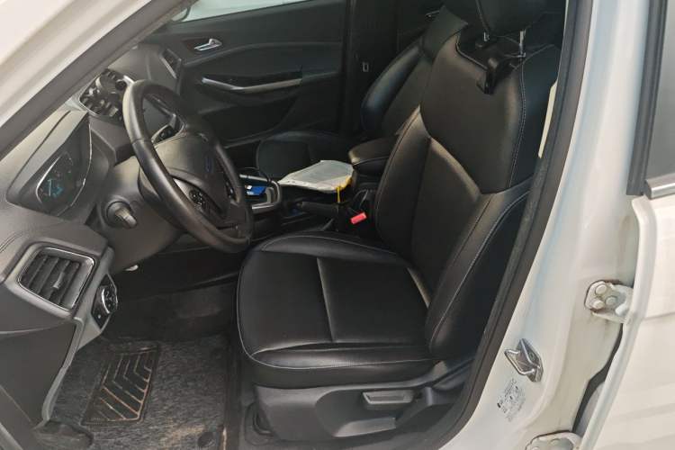 Used Ford Escort 2017 Happiness Edition 1.5L Automatic Fashion Version Driver Seat