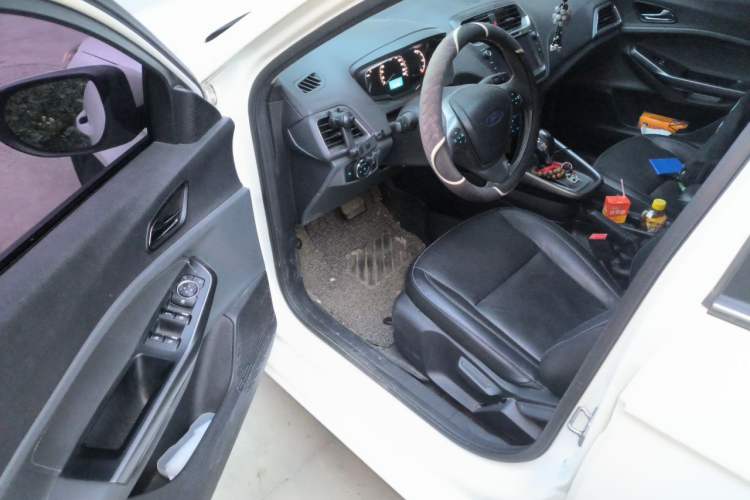 Used Ford Escort 2017 Happiness Edition 1.5L Automatic Fashion Version Driver Seat