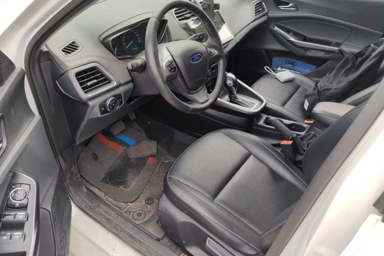 Used Ford Escort 2017 Happiness Edition 1.5L Automatic Fashion Version Driver Seat